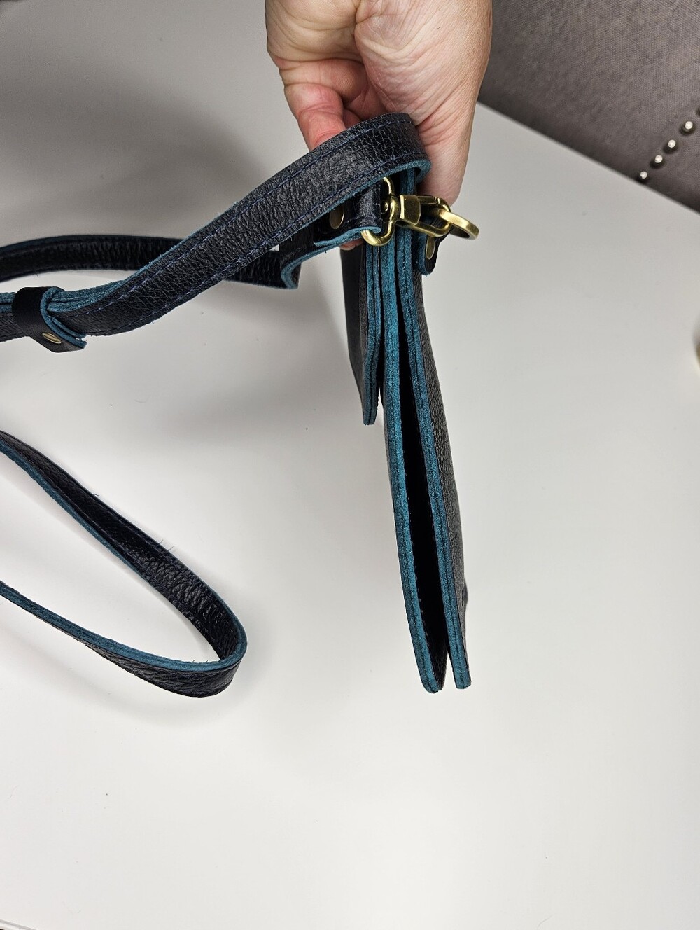 Portland Leather Goods Parker Phone Bag Boreal - Picture 9 of 15